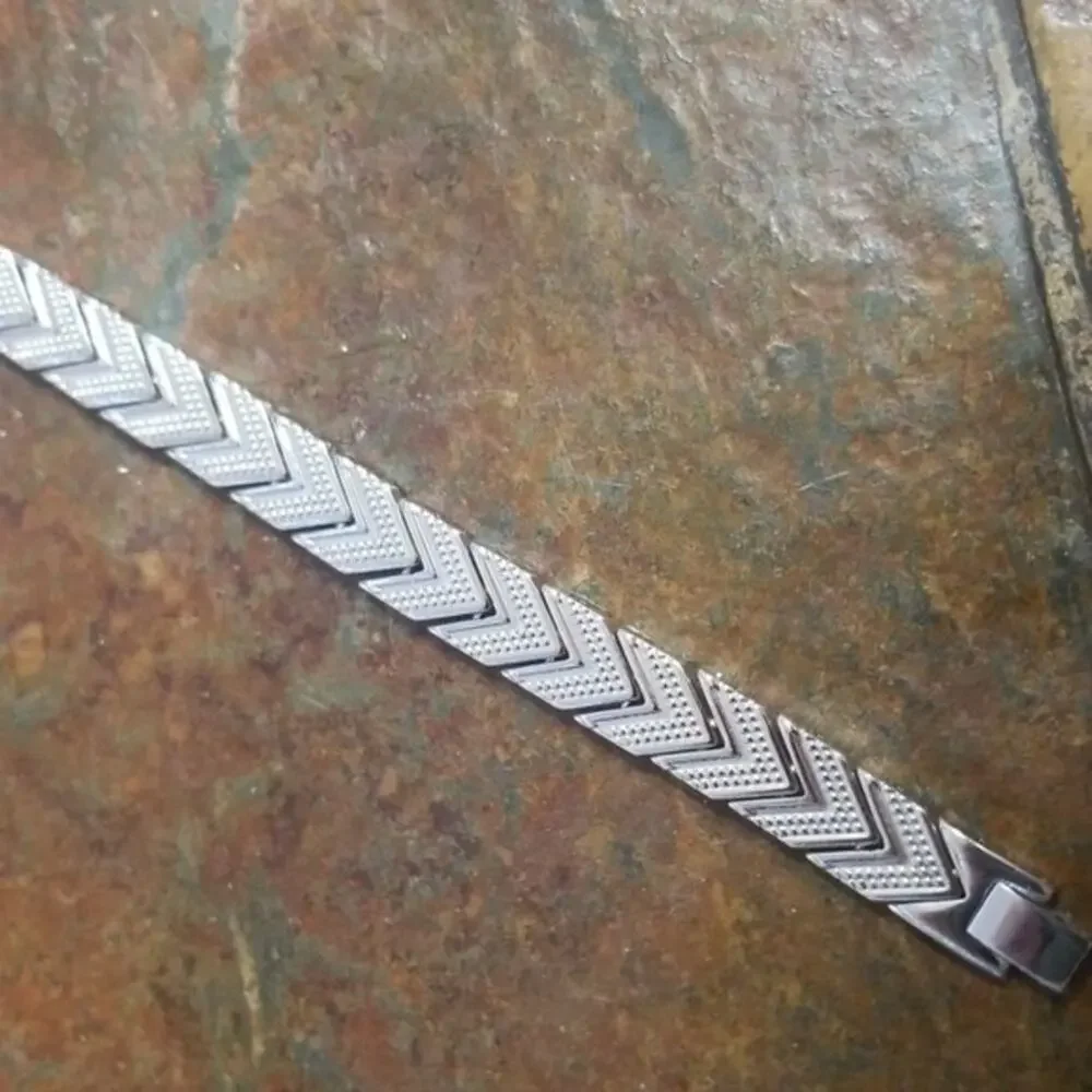 New stainless steel magnetic bracelet 8 inches‎